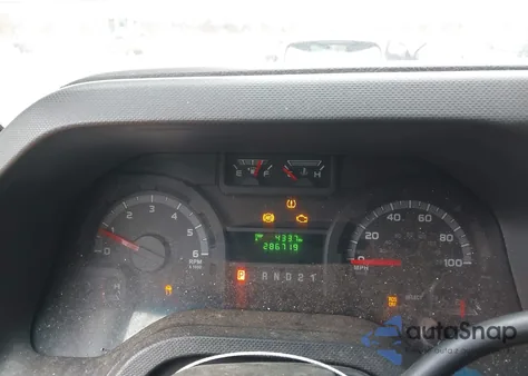 2011 Ford E-350 Super Duty Commercial z USA, uszkodzony, nr VIN 1FTSE3EL6BDA81841